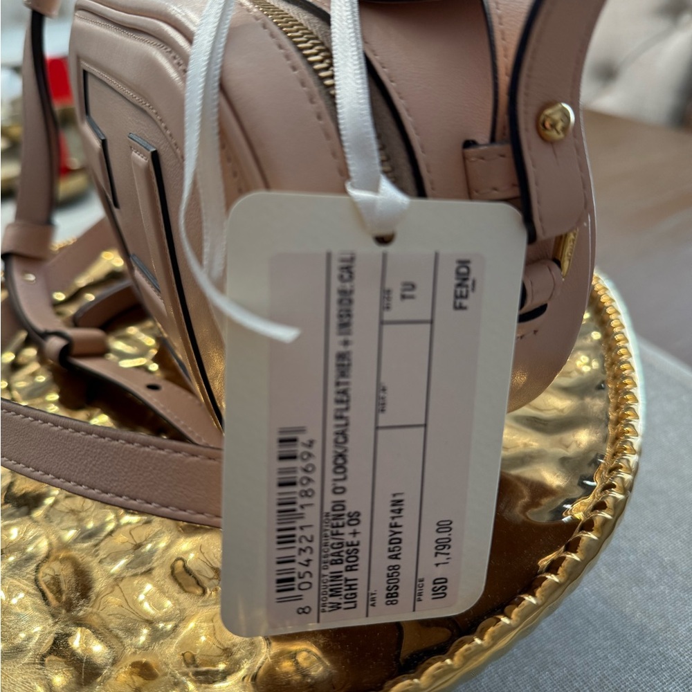 Fendi Cream Leather Crossbody Camera Bag - Picture 5 of 12